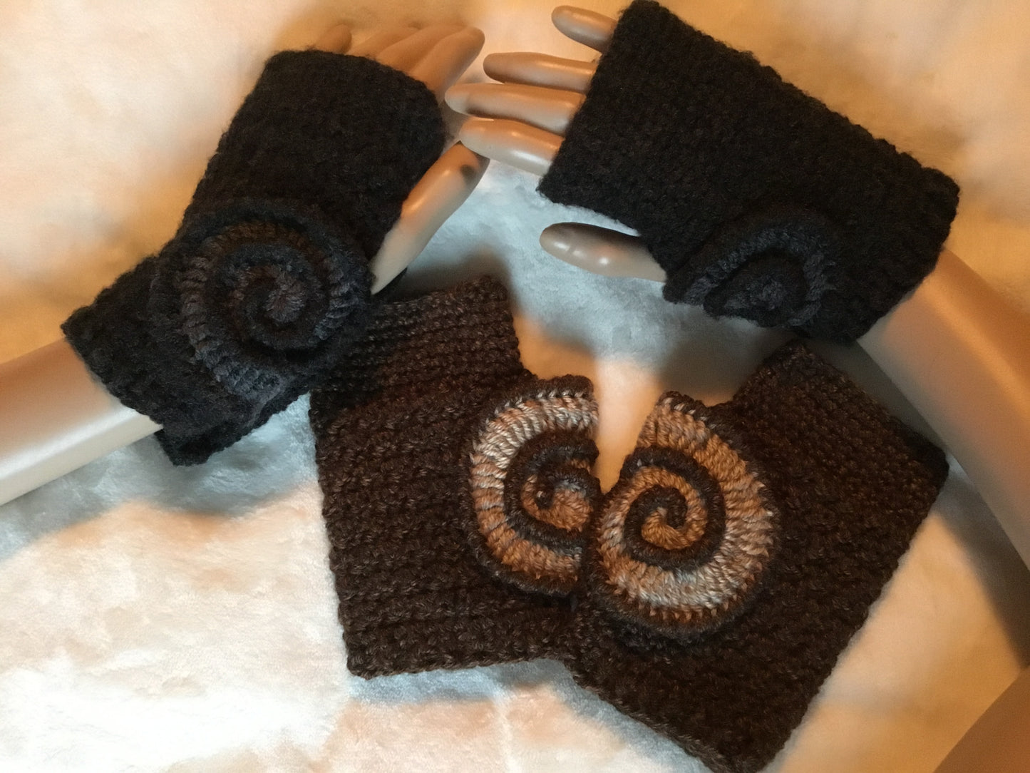 Ammonite Fingerless Gloves