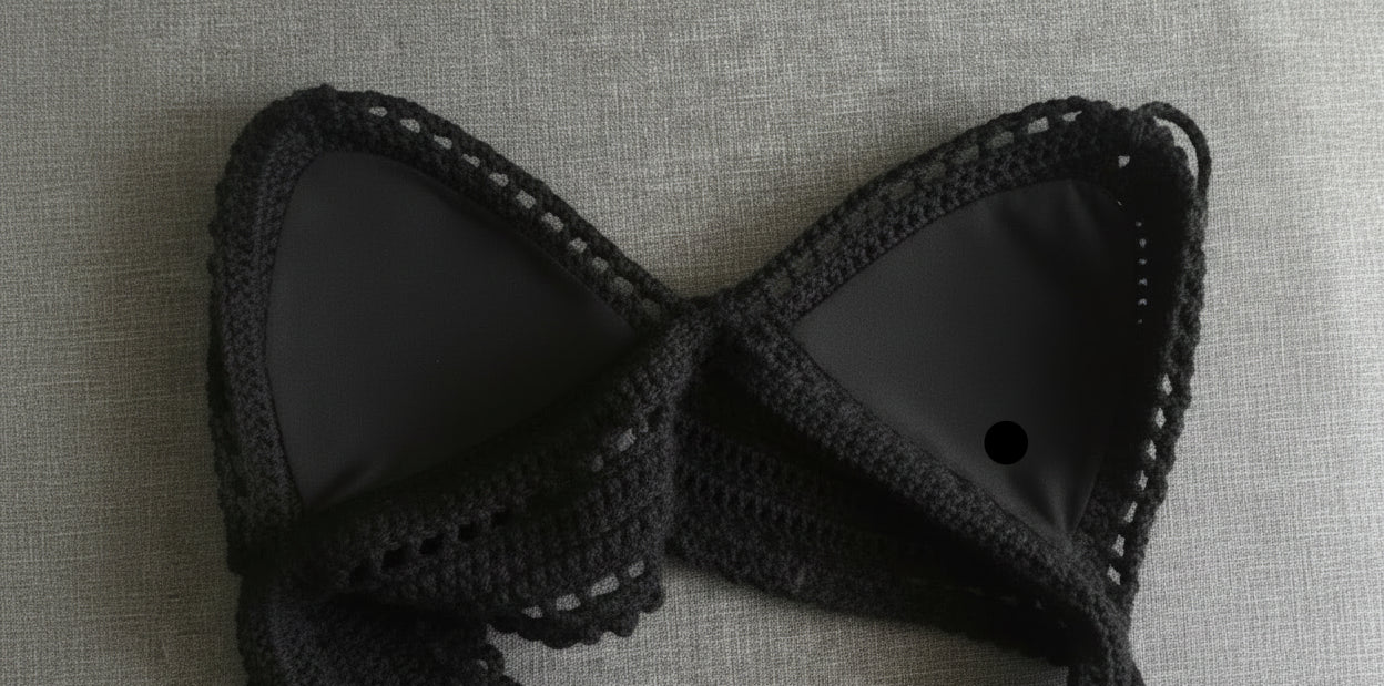 Fesches schwarzes oder strahlend weißes Bralette Neckholder-Top