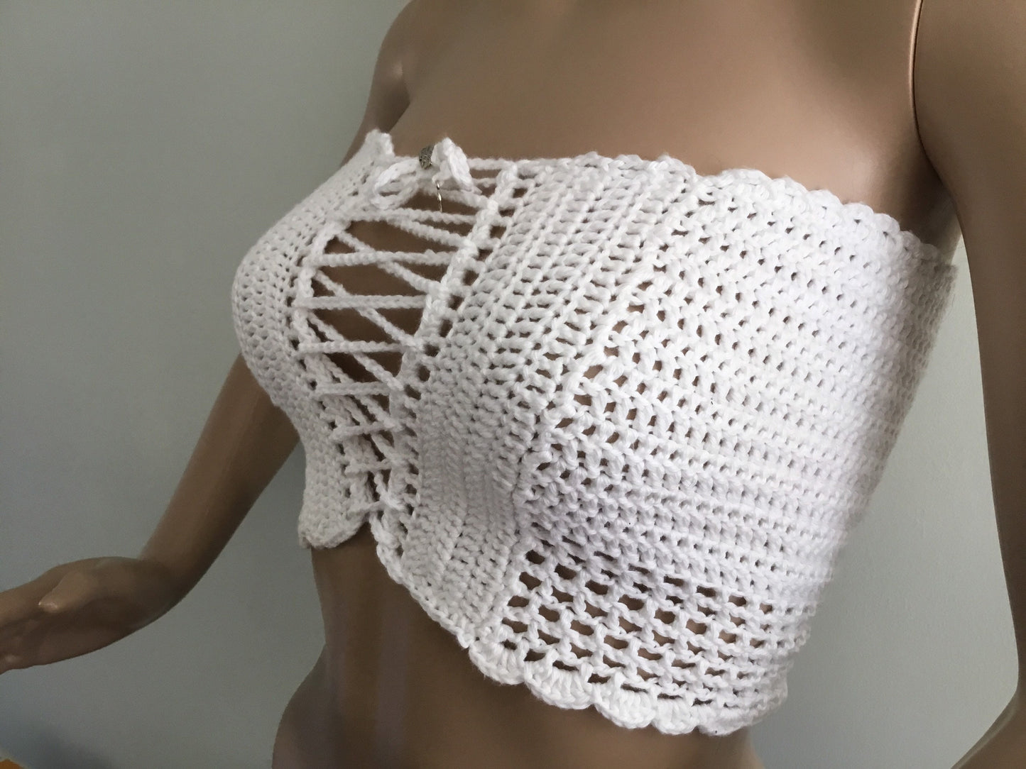 Basque style tube top